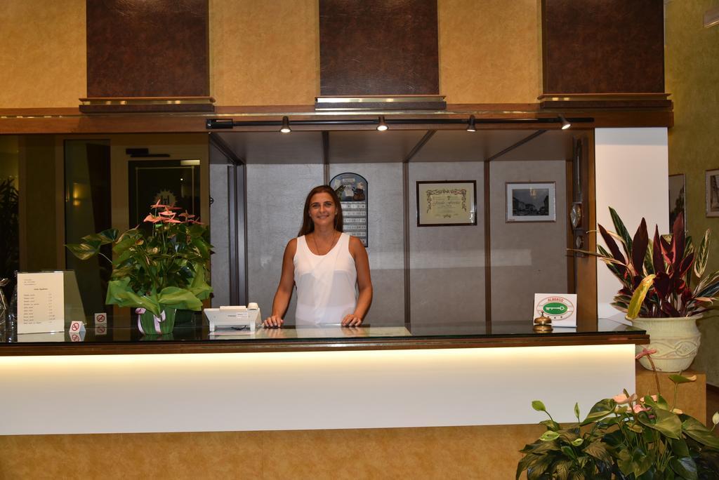 Hotel Janeiro Frontemare Lido di Jesolo Exterior photo