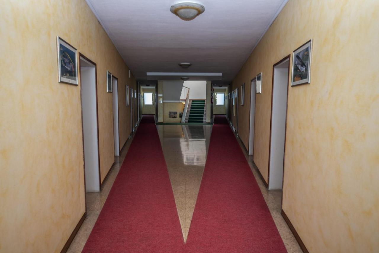 Hotel Janeiro Frontemare Lido di Jesolo Exterior photo